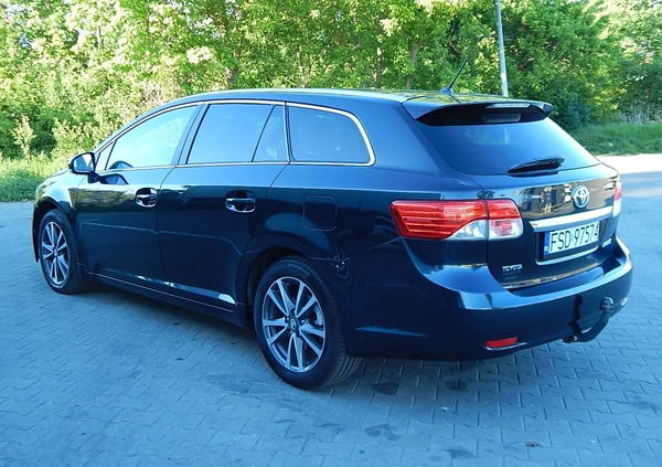 Toyota Avensis cena 31900 przebieg: 228228, rok produkcji 2014 z Drezdenko małe 466